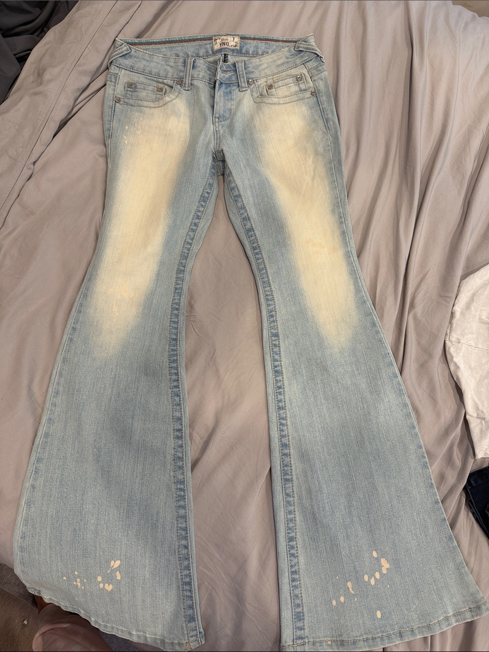 Light Wash Flared Women’s Jeans - Brand: YNQ